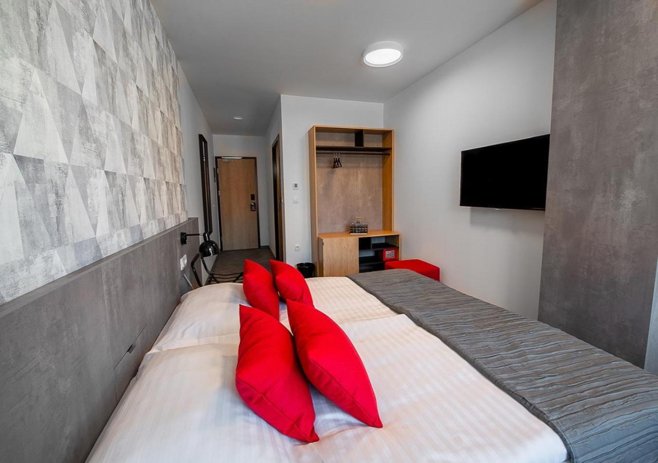 Urban Ring Hotel ลูบลิยานา ภายนอก รูปภาพ